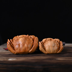 崖柏仿真螃蟹實木雕刻手把件綠檀八方來財中式家居桌面裝飾小擺件