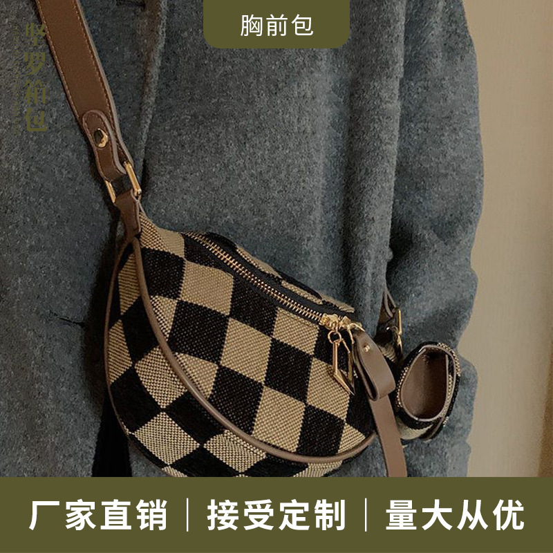 2024 새로운 스타일 올 매치 바둑판 가슴 가방 패션 체크 무늬 허리 가방 만두 가방 메신저 가방