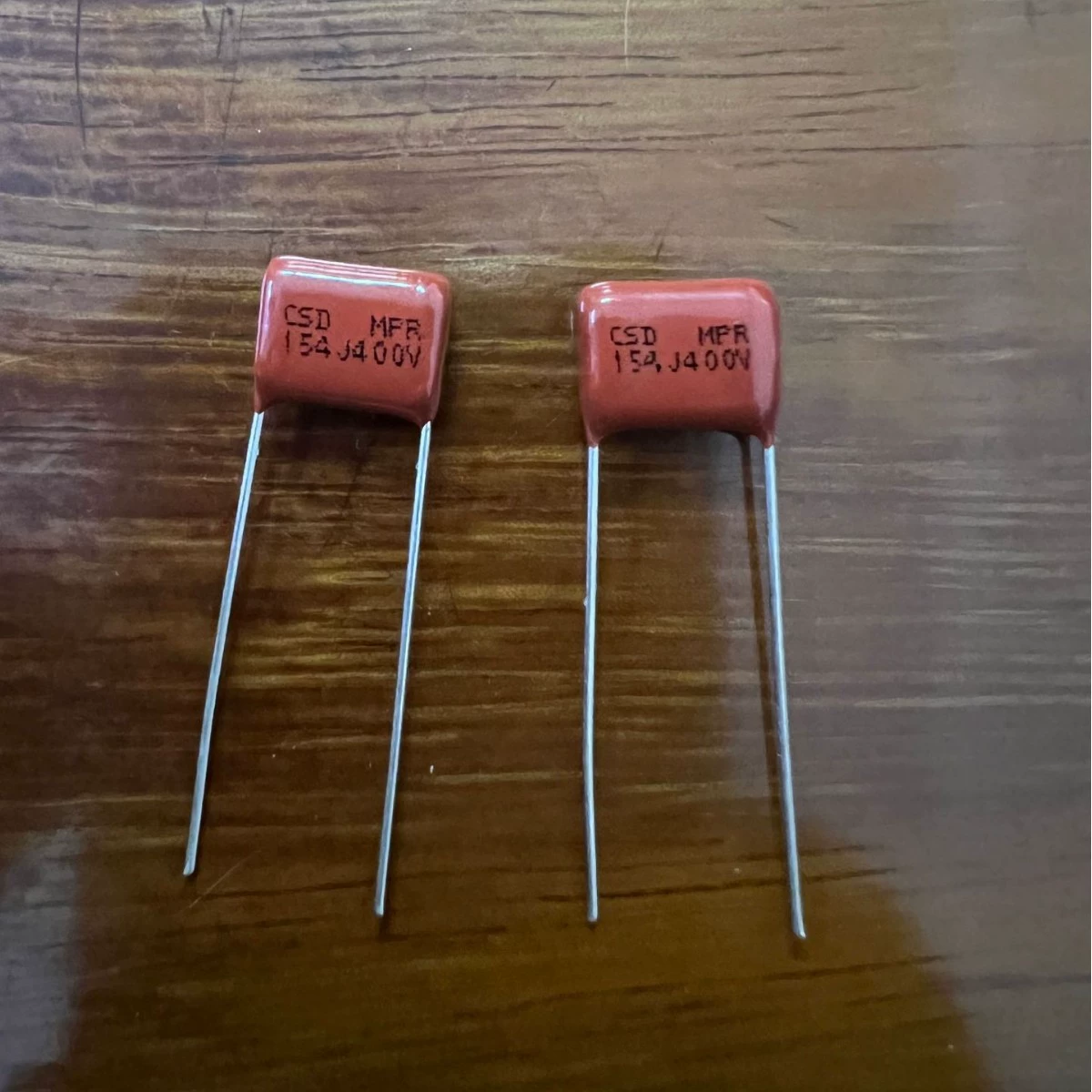 Конденсатор CBB 154 0,15 мкФ 400 В расстояние до стопы 10 мм