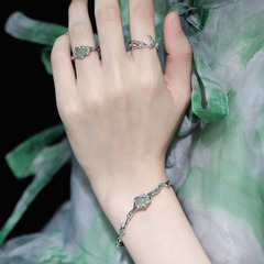 Modern Chinese-style bamboo-jointed bangle for women, unique design, high-end, light luxury, Instagram cool, minimalist trendsetter bangle for women.