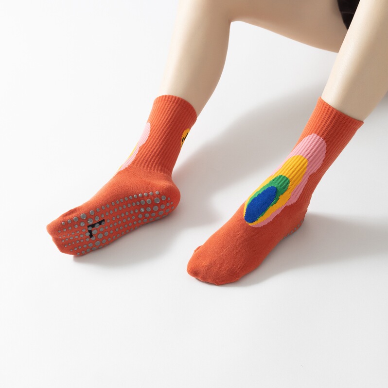 2022 New Graffiti Yoga Socks ins Trendy Internet Popular Pilates Socks with Yoga Pants Cuff Socks Fashion All-match