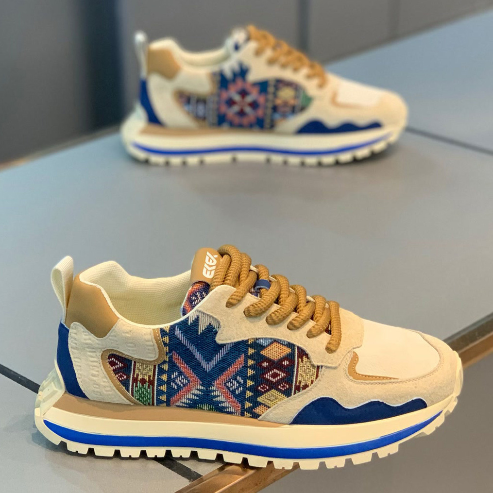 Zapatos de hombre 2026 primavera explosión antideslizante desgaste versátil zapatos de moda de moda aumentando zapatos casuales de suela suave