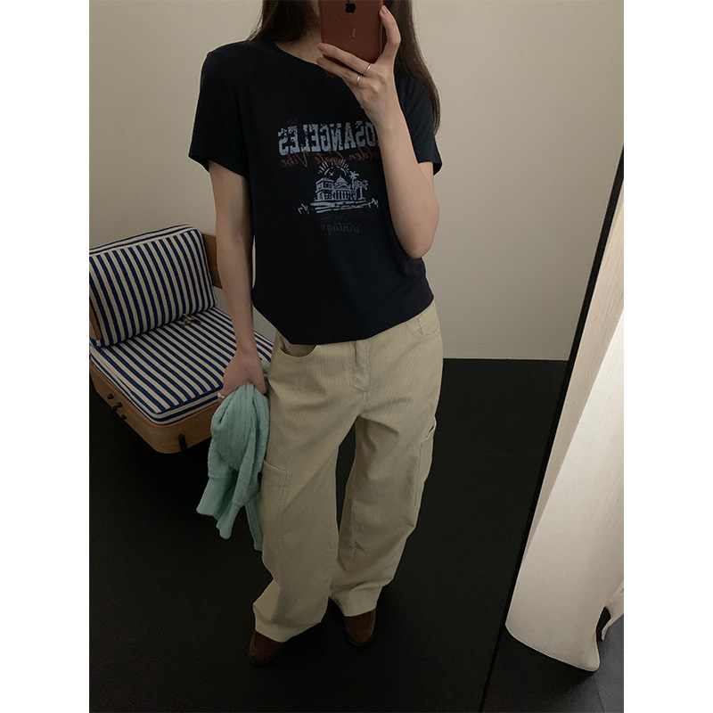 Yifu graffiti letter print color-block short-sleeve T-shirt for women, autumn casual round-neck loose-fit thickened base shirt 32032 Yifu graffiti letter print color-block short-sleeve T-shirt for women, autumn casual round-neck loose-fit thickened base shirt 32032