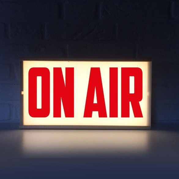 Amazon Venta caliente en el aire caja de luz creativa iluminación aérea luz de noche luz led en el aire caja de luz