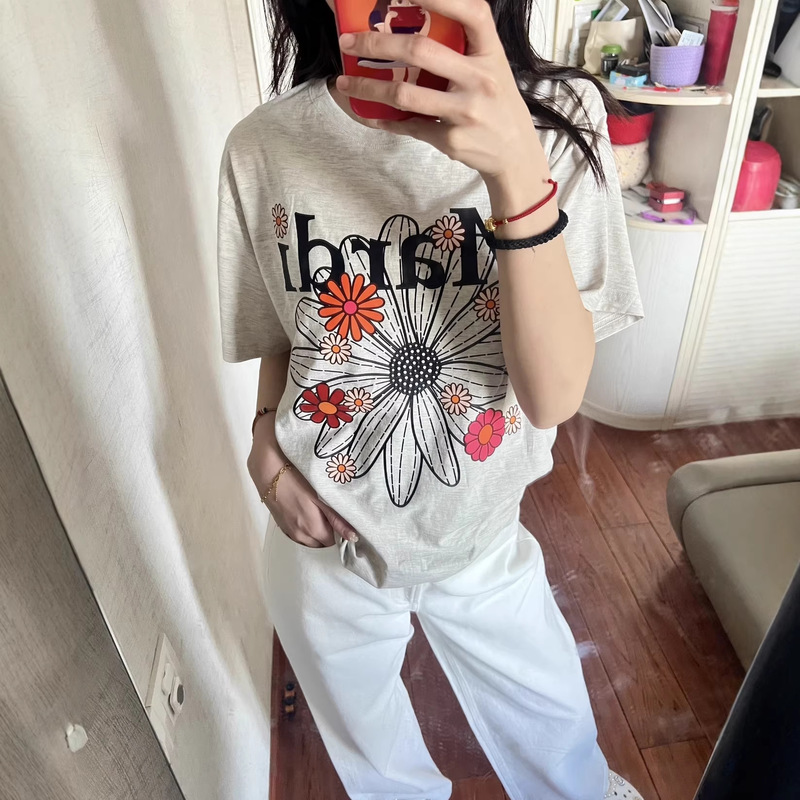 In-Stock One-Size-Fits-All Summer New Short-Sleeve Women's Regular Fit T-Shirt Top, Same Style as Kim Go-Eun