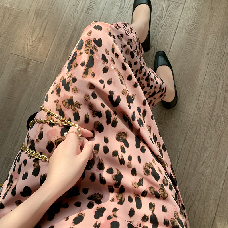 粉色豹纹半身裙女2022春夏新款韩版甜酷气质可爱显瘦中长款a字裙