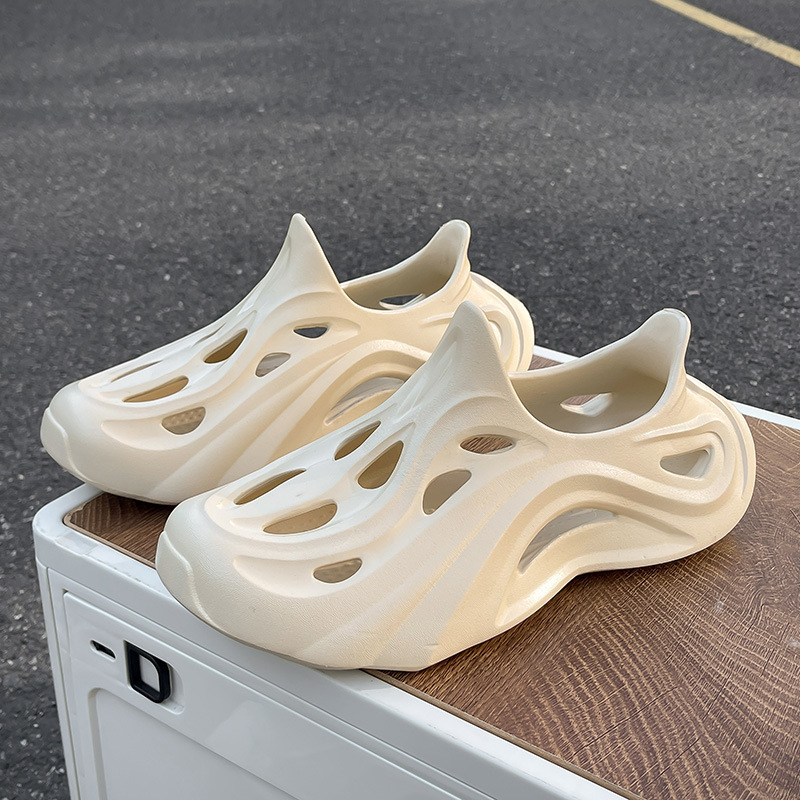 Coconut Hole Shoes for Men, Summer Outdoor Soft-Soled Sandals, Men's Beach Flip-Flops, Crocs Celebrity Collaboration Model