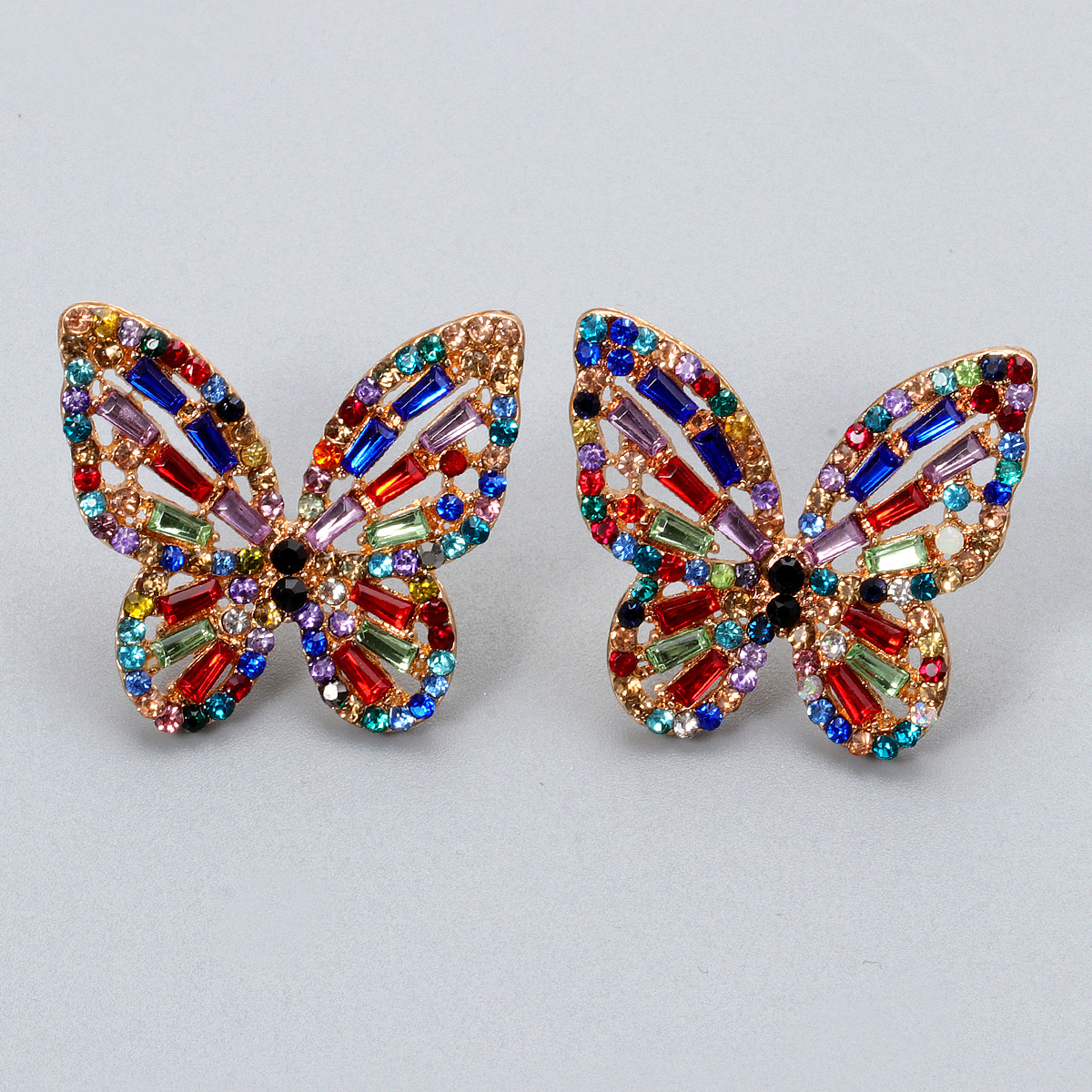 Simple Butterfly Diamond Earrings display picture 2