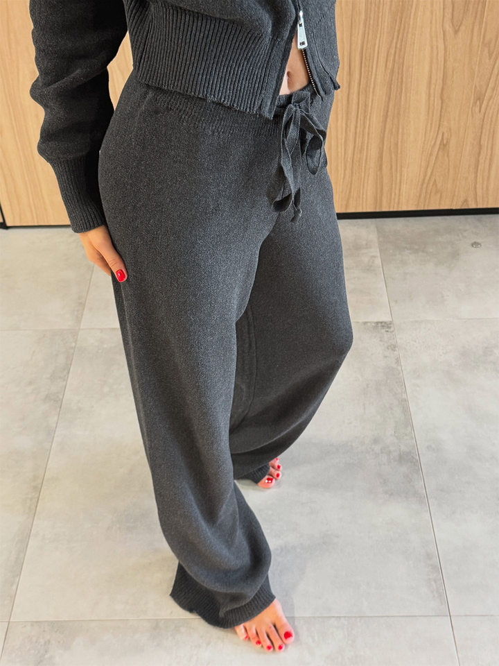 Bộ đôi áo cardigan len cổ polo dáng ngắn khóa kéo và quần dài dệt kim dây rút phong cách Âu Mỹ — Màu be, Màu nâu, màu xám, màu đen