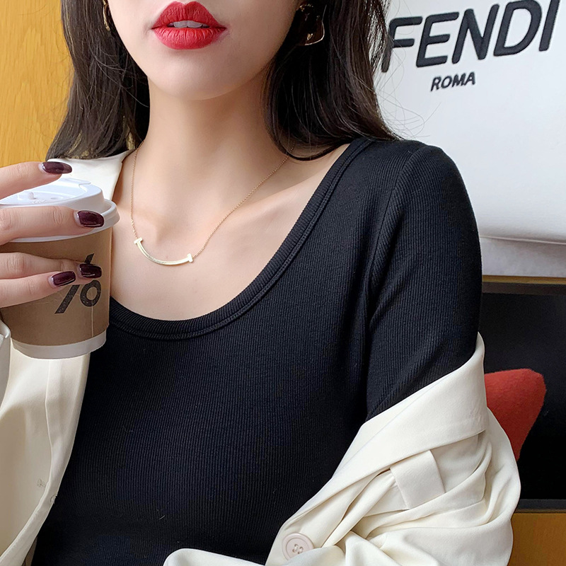 검은색