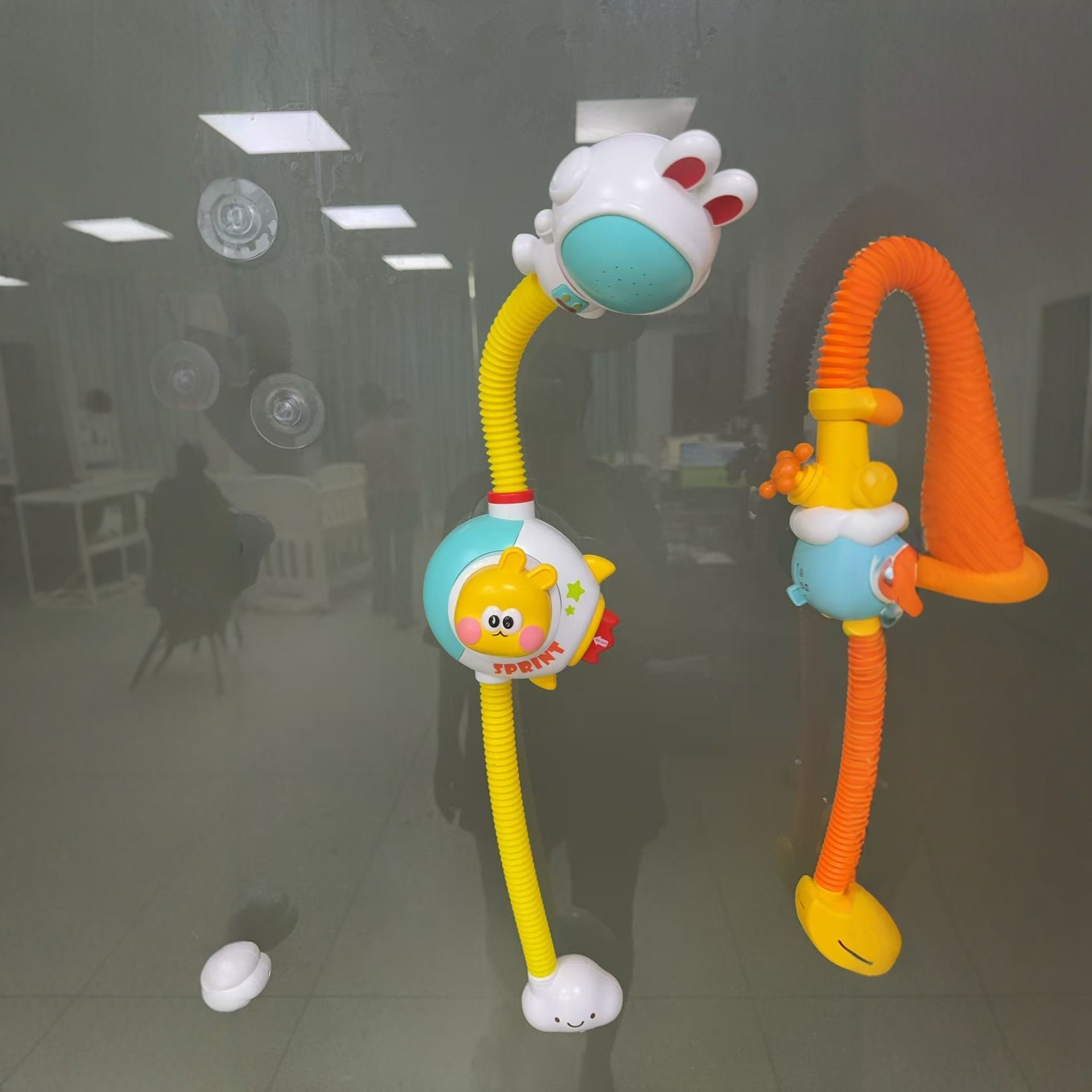 Bebé pato amazó baño juguetes de agua rociadores autosuccionantes bebés en una ducha rociadores juguetes de bombeo