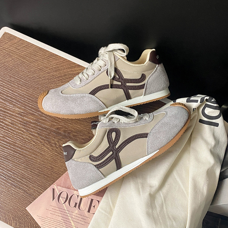 2025 otoño nuevo estilo retro marrón casual zapatos planos de moda zapatos de color combinado Agan zapatos deportivos de entrenamiento alemán