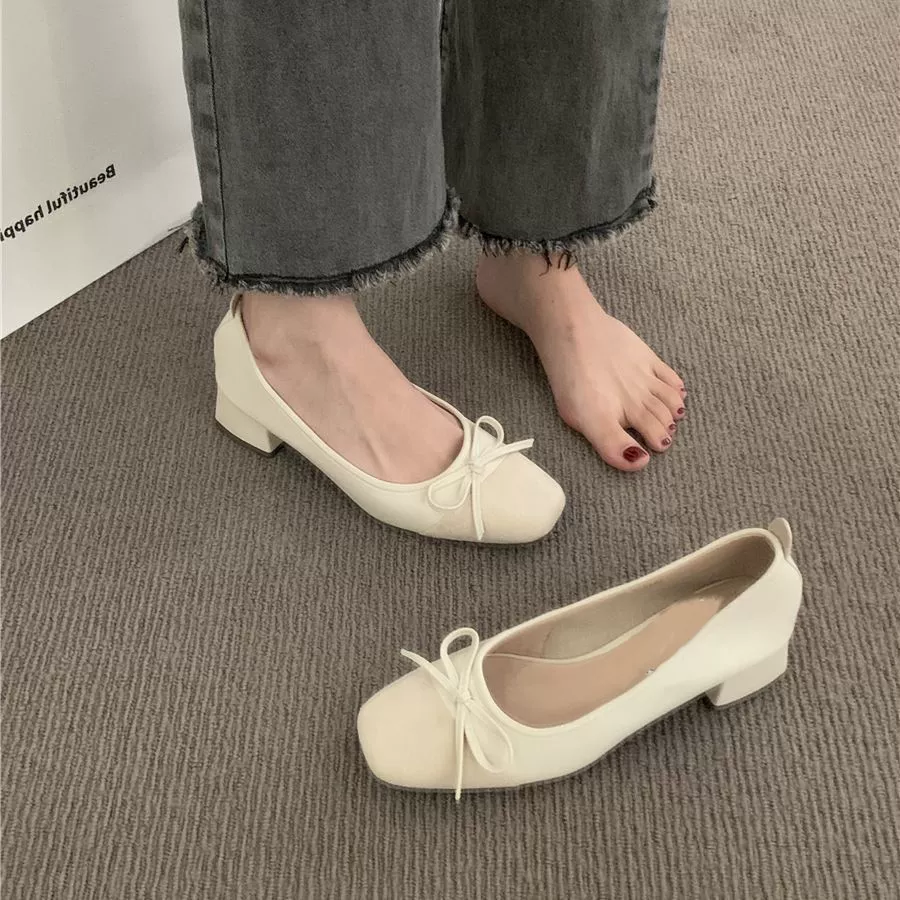 Вечерние нежные туфли-лодочки с бантом для повседневной носки 2025, плоские туфли в осеннем французском стиле, женские туфли для сочетания с платьями, тренд на высоких каблуках.