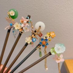 新中国式は檀木のかんざしをまねて、古風で高級感があります。
