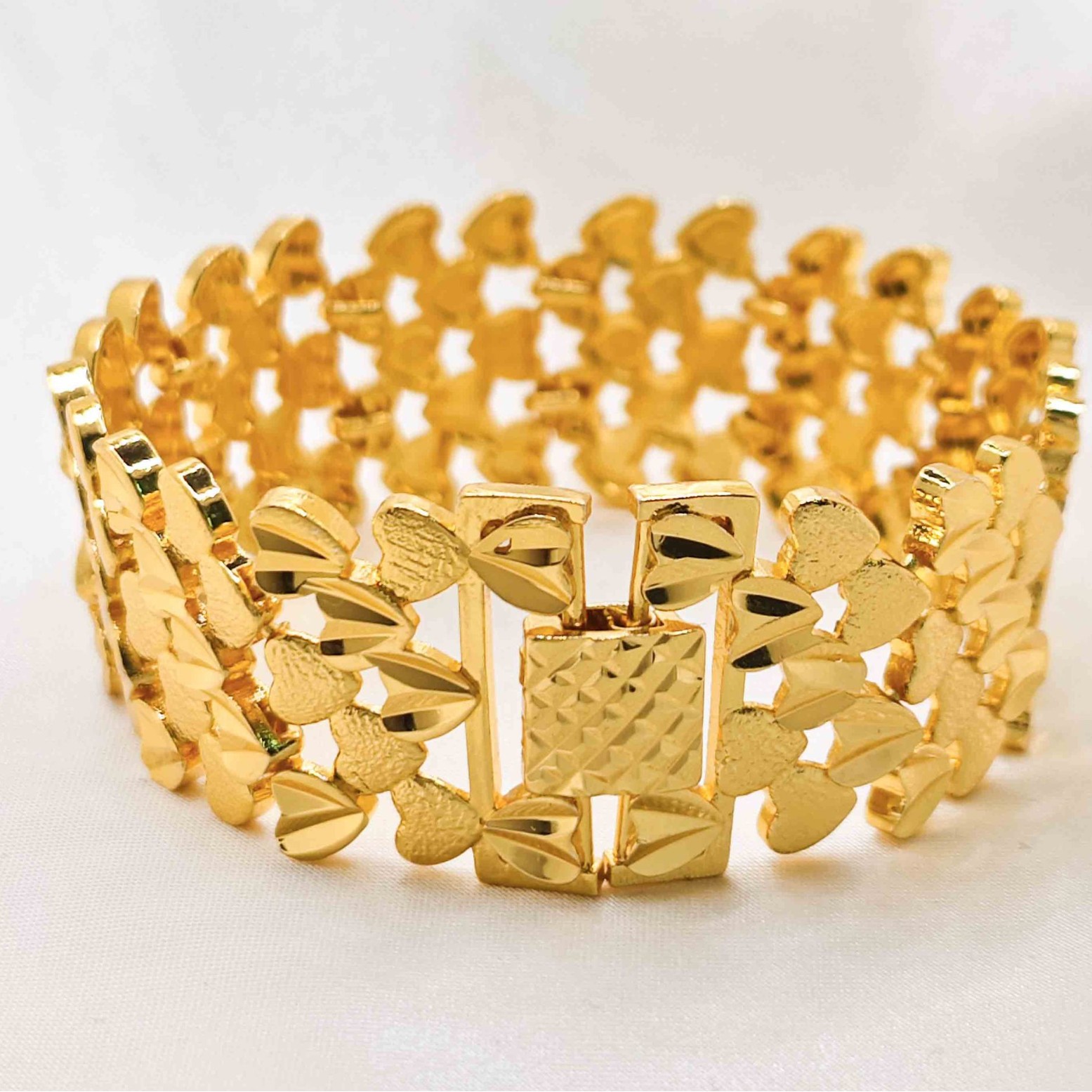 Cross-Border Brass Jade Electroplated Gold Luxury Men's Bold Chunky Watch Engraved Bracelet Jewelry Factory Wholesale