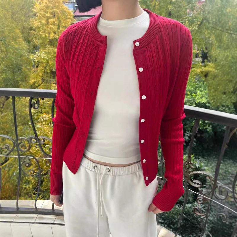 Versatile Retro Christmas Red Twist Long-Sleeved Knitwear for Women Slimming Look Twisted Knitwear with Cardigan 3139 Versatile Retro Christmas Red Twist Long-Sleeved Knitwear for Women Slimming Look Twisted Knitwear with Cardigan 3139