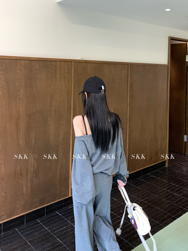 【露思同款】斜肩露肩小标宽松套头卫衣长袖慵懒松弛感上衣女夏秋|undefined