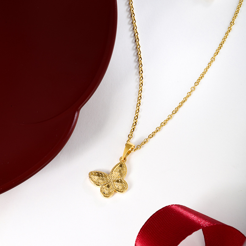 Xuping joyería 5D espejo de panal de dragón colgante colgante mariposa colgante de lujo ligero de alta calidad colgante de oro chapado