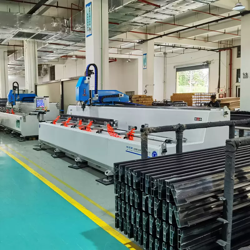 三轴数控钻铣床铝型材全自动钻铣一体机多功能小型铣槽机铣床厂家