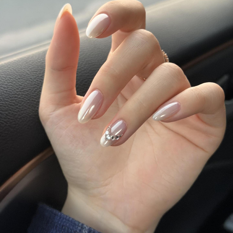 Hailey White Moonlight Aurora Powder Purely Handmade Wearable Nails Casual and High-End Pure Desire Whitening Nail Art Patch Fake Nails