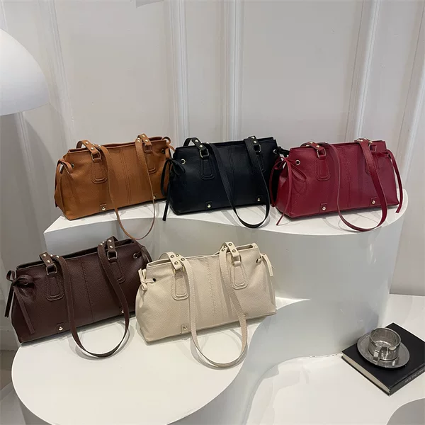 This year's popular textured handbag pillow bag for women, 2026 summer new model, solid color studded shoulder bag, commuter underarm bag