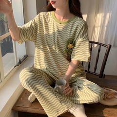 夏は綿のズボンの半袖の女性のパジャマをまねます。