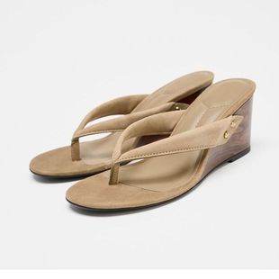 Summer Women's Small Height-Increasing Thick-Soled Flip-Flops 2025 New Outer Wear Versatile Fashionable Lightweight Sandals