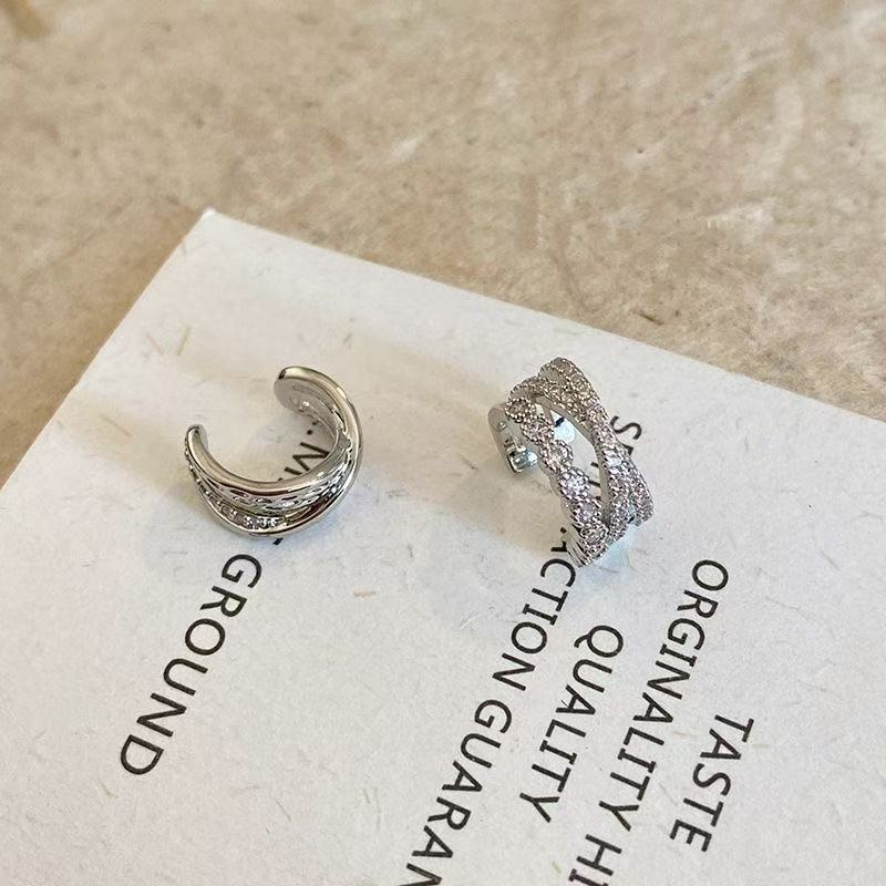 Pinza de hueso de oreja de circón multicapa de viento frío Pendientes de lujo ligero de alta calidad 2025 nuevo estilo explosivo Pendientes de clip de oreja sin orejas perforadas