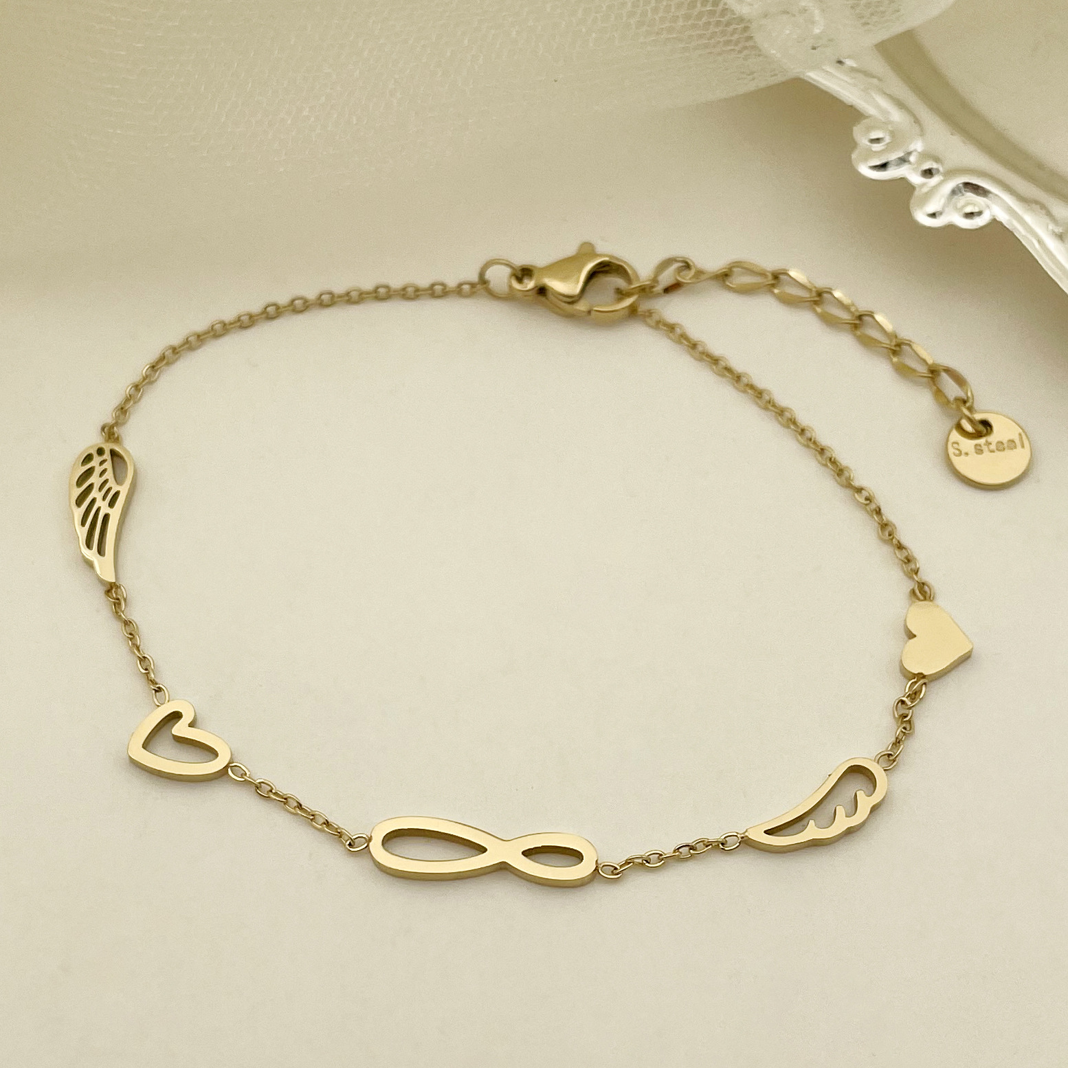 Fashion Heart Shape Stainless Steel Plating Bracelets display picture 3