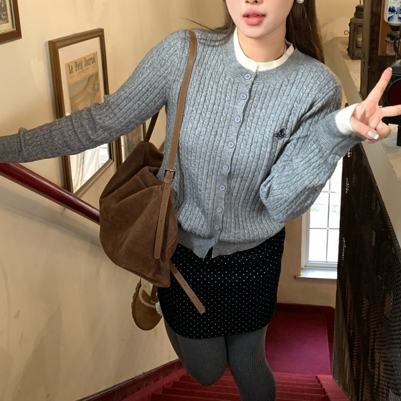 刺绣假两件针织开衫女圆领绞花秋冬新款打底上衣长袖麻花毛衣外套|undefined