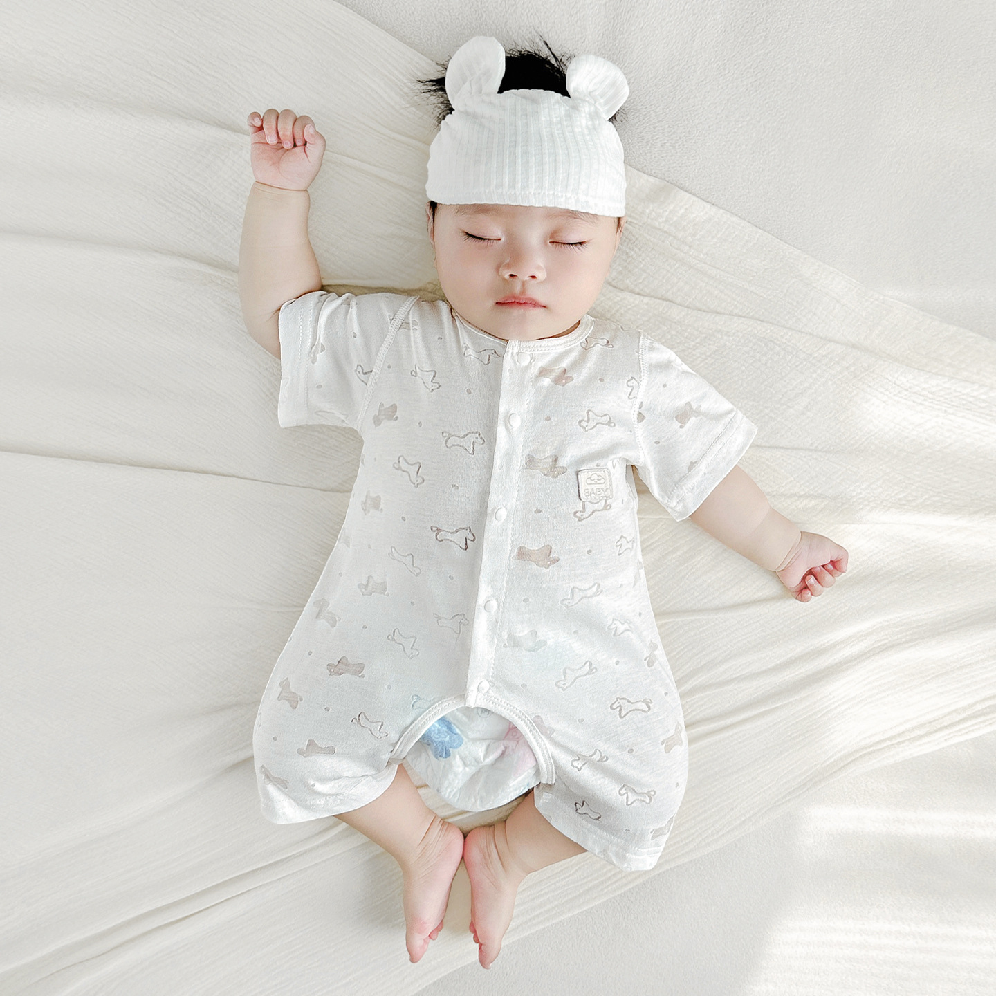 Ropa de bebé de una pieza, ropa de verano para recién nacidos, pijamas para hombres y mujeres, mampara de entrepierna abierta de manga corta delgada, ropa de verano para bebés