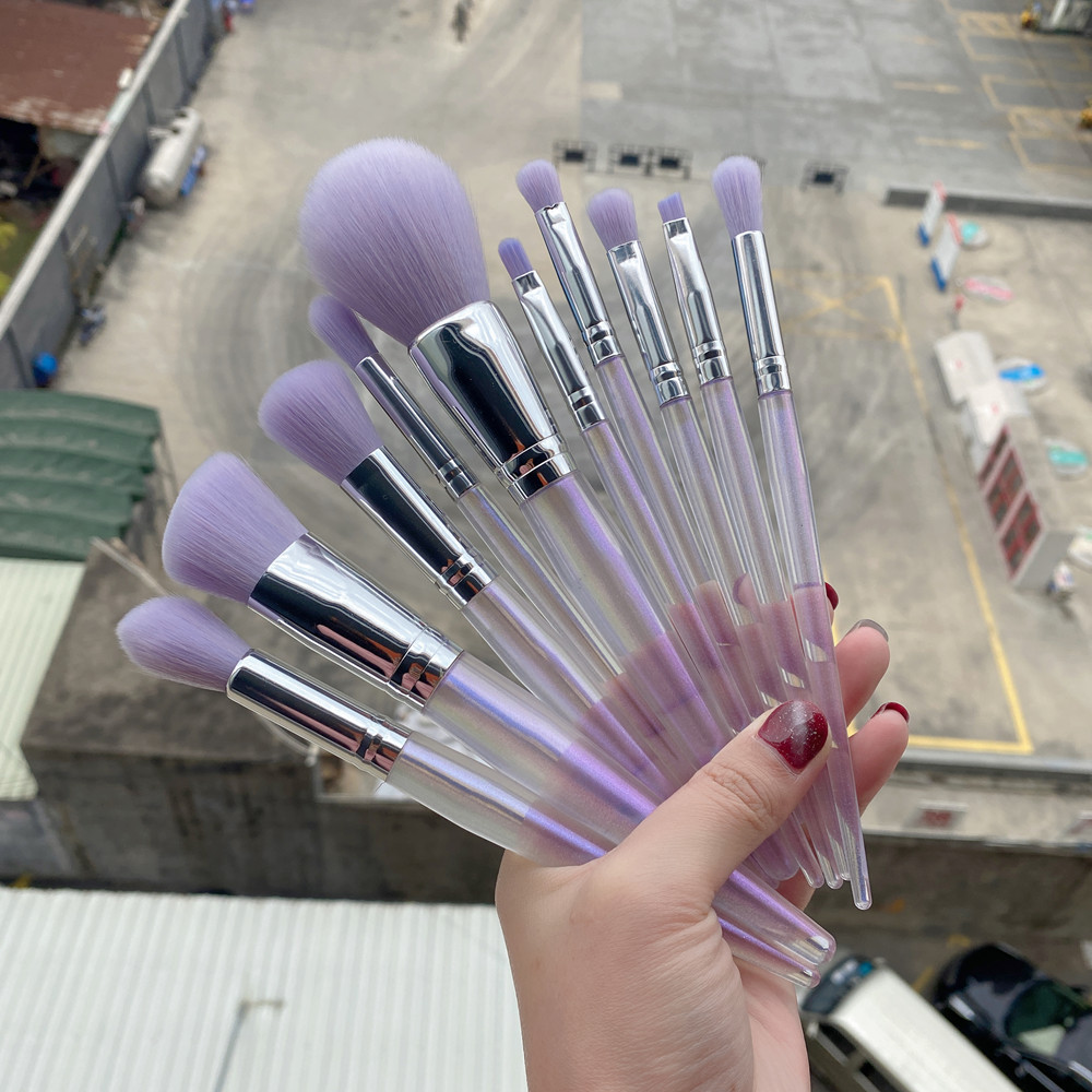 Soft brush for contouring