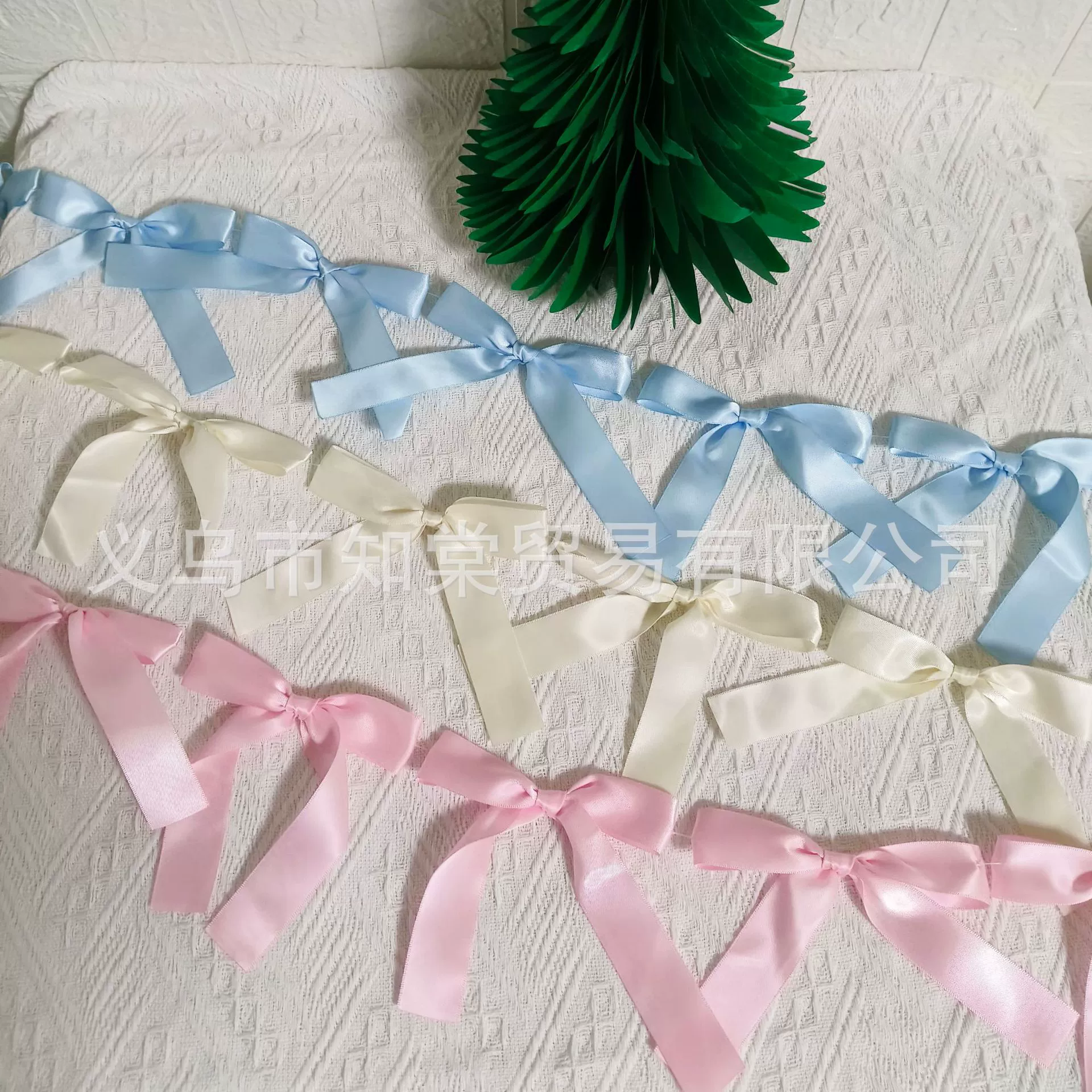 INS тот же бант атласная лента