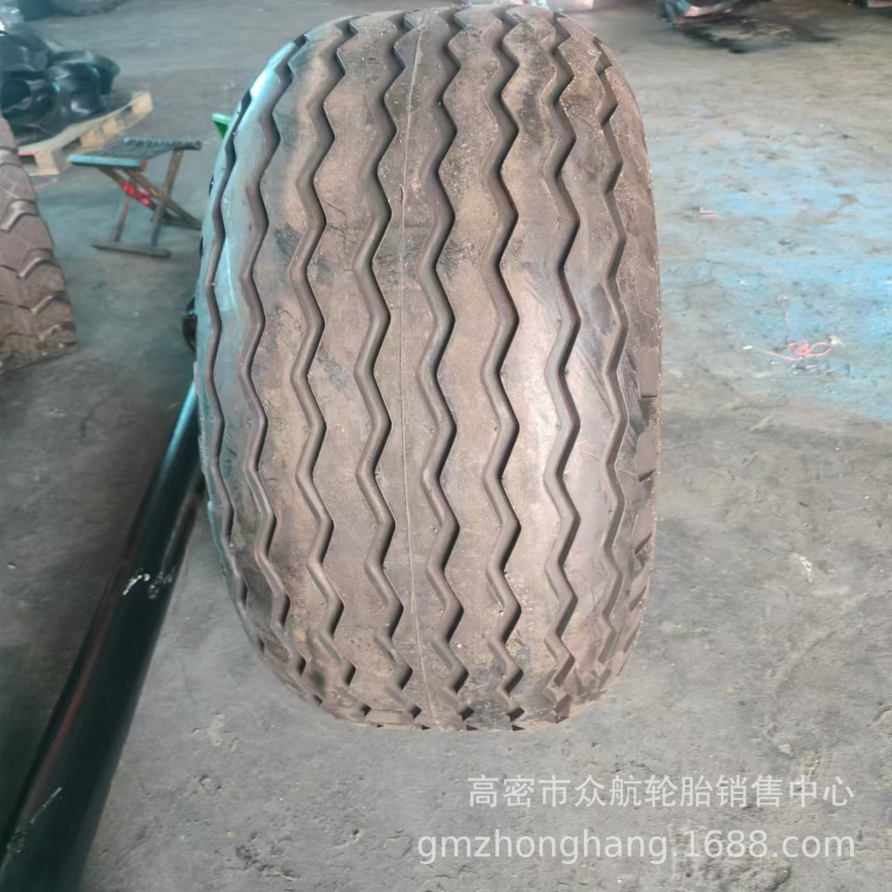 供应 农用导向花纹轮胎 400/60-15.5 农用机械捆草机轮胎