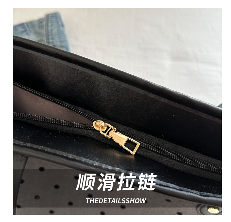 The 2024 new Korean-style tote bag with a college style is stylish, elegant and beautiful. It is a large-capacity single-shoulder and underarm commuter handbag undefined