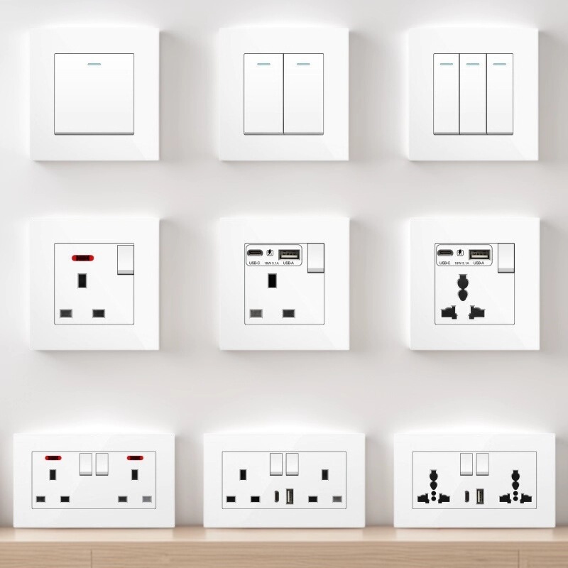 Hong Kong and Macao Version 13A British Socket with USB Fast Charging Type-C British Standard Square Foot Three-Hole White 86 Panel