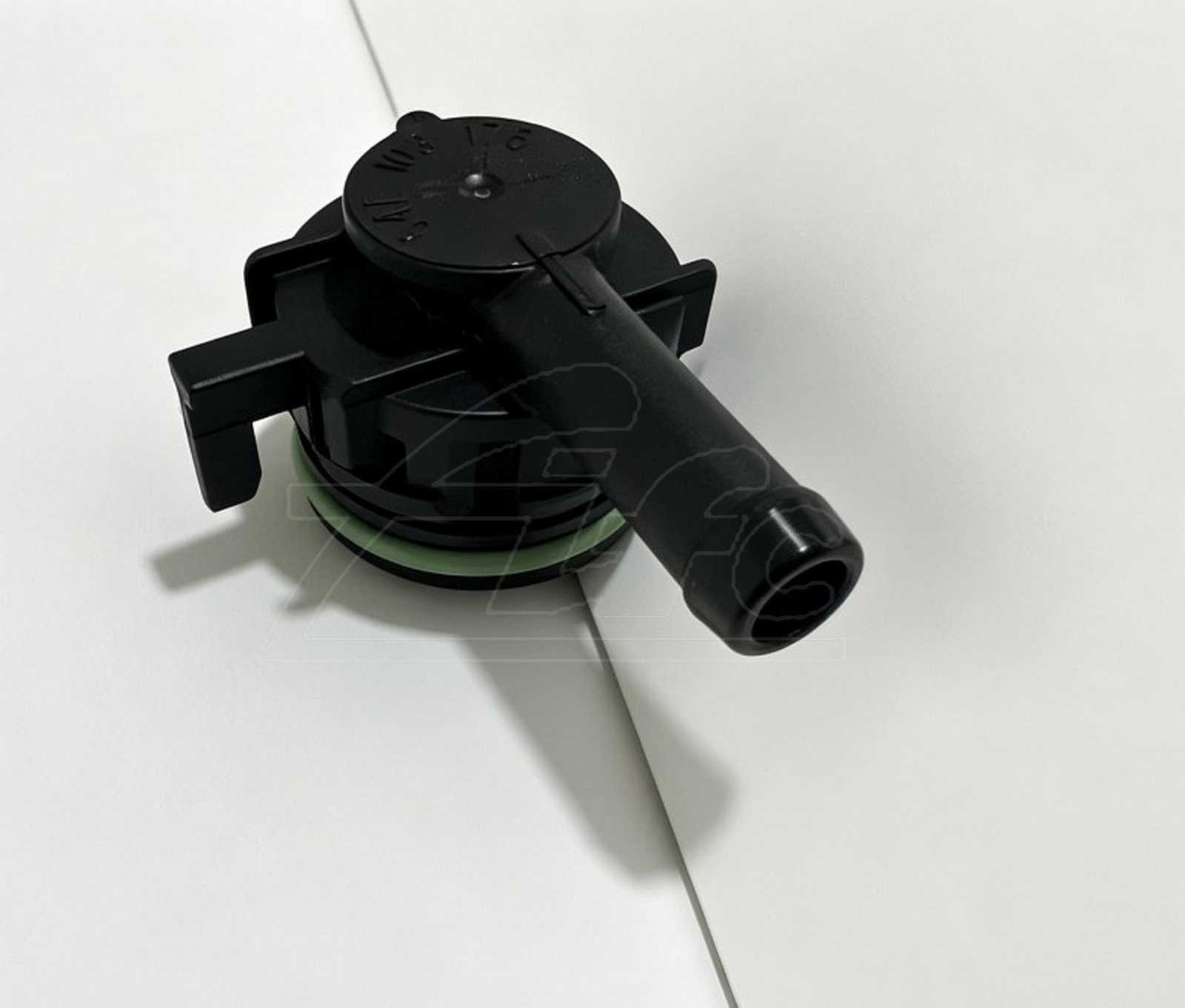 Suitable for Volkswagen Audi Skoda Exhaust Gas One-Way Valve Pressure Valve 04E103175Ac 04E103175