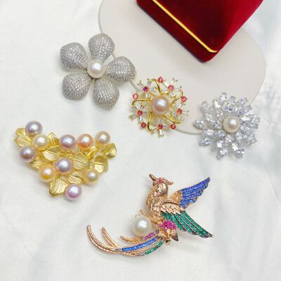 时髦精们都在用 秋冬简约大气大衣点缀tian然淡水珍珠胸针胸花|ru