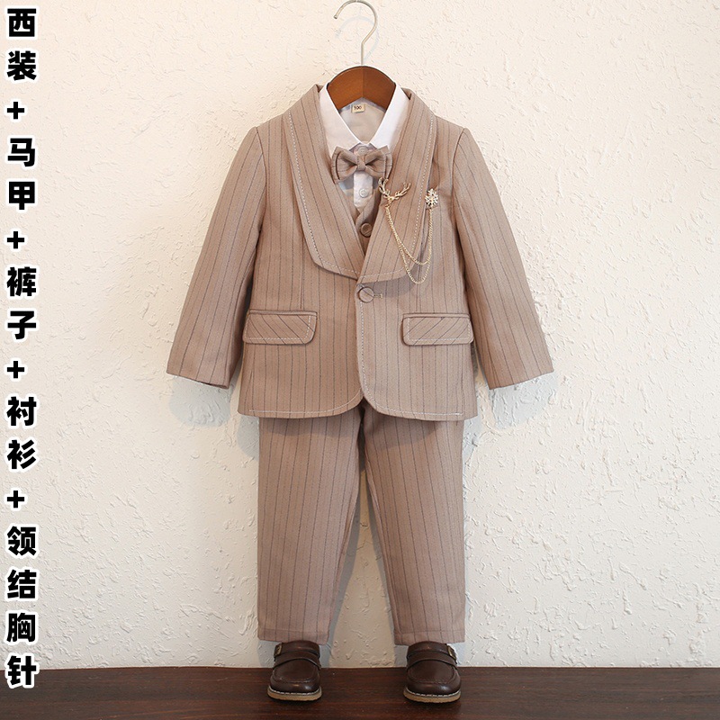 봄, 가을 카키 83A2+9121 [슈트, 조끼, 바지, 셔츠] + 나비넥타이 브로치