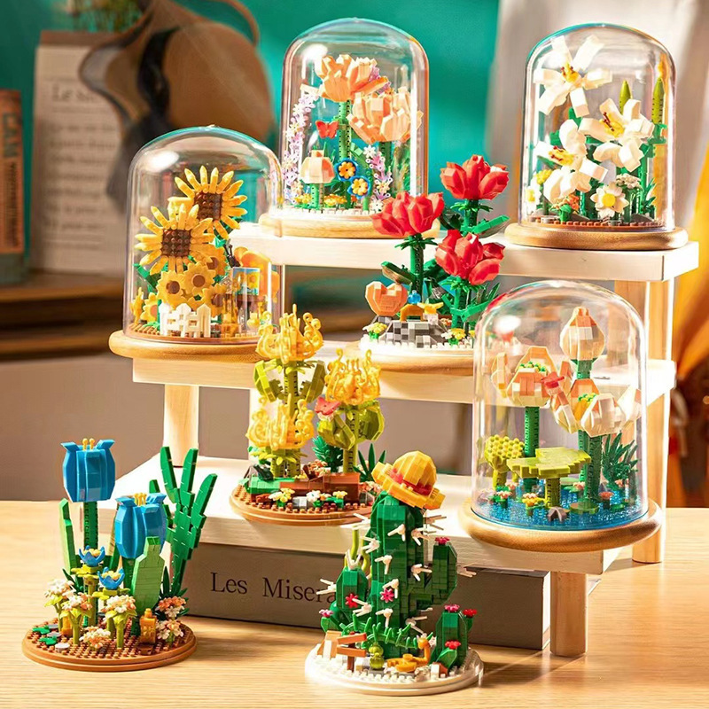 Trendy Home Decor Items, Small Toys, Building Blocks, Micro-Particle Blocks, Sunflower Preserved Flowers in Glass Dome