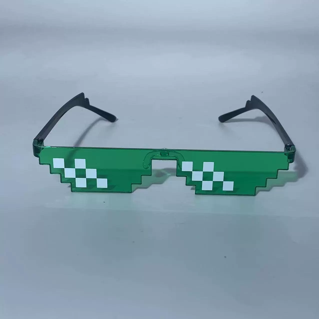 Солнечные очки Pixel/mosaic, легкие новаторские очки, готовые к оптовой продаже, различные стили