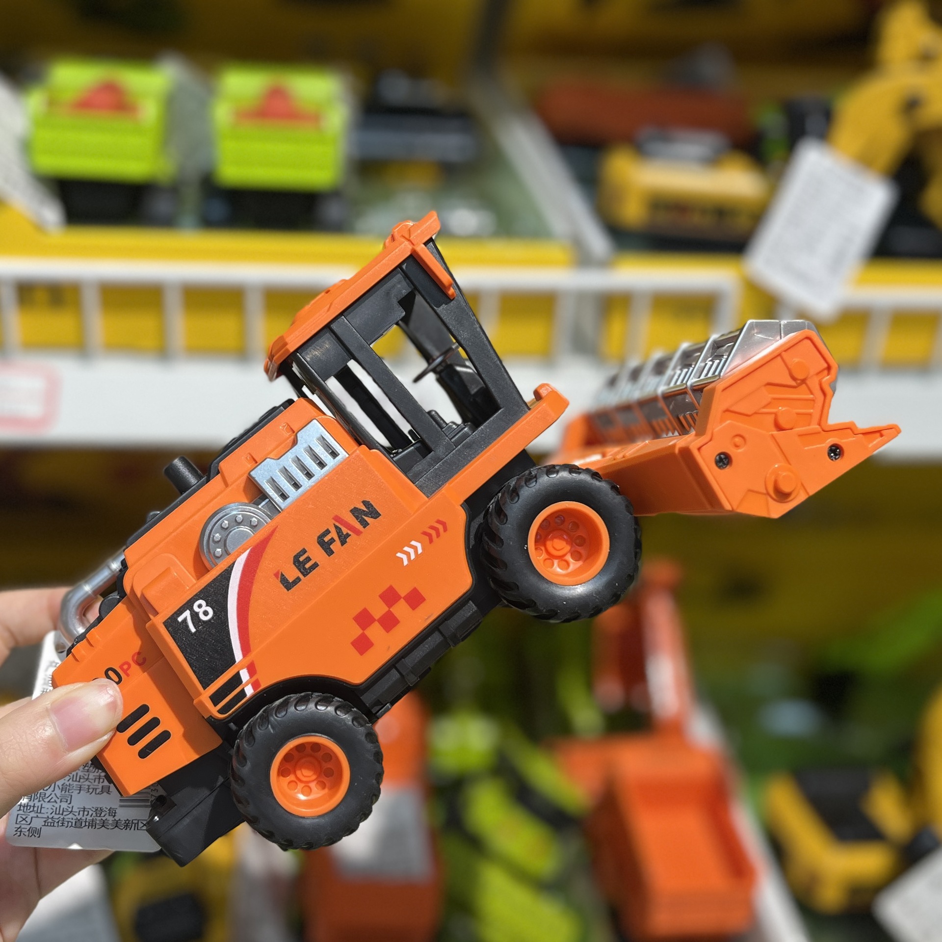 Gran granjero cosechadora de ingeniería tractor inercia coche de transporte infantil modelo de juguete coche niño rueda giratoria