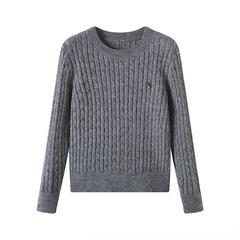 カレッジスタイルラウンドネック厚手のセータートップ女性のための秋と冬のデザイン刺繍ツイストセーターとベースレイヤージャケット