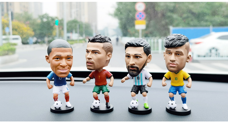 World Cup Football Star Figurines Car Ornaments Gifts for Boys Cristiano Ronaldo Haaland Spring-Loaded Bobblehead Dolls
