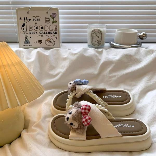 Zapatillas de perlas de fondo grueso para mujeres de verano 2026 nuevo estilo de hadas con falda perezosa