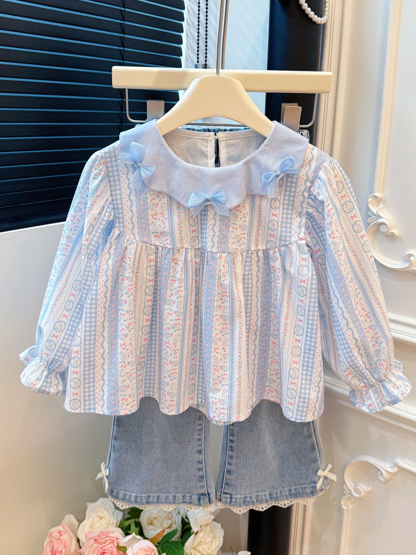 Spring children's shirt with bow girl's