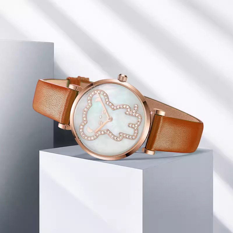 Selezionato nuovo orologio da uomo e da donna di vendita caldo senza logo Orologio da donna alla moda con orsetto carino in edizione limitata_voghion.com