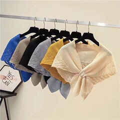 外は小さいマントのニットの女性の春秋夏のエアコンの部屋の肩掛けの首の三角のマントの高級な魚の尾の紋様のチャイナドレスを掛けて肩を掛けます。