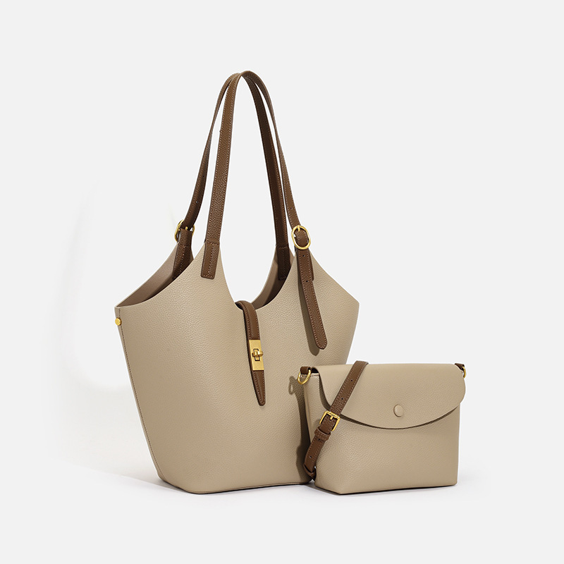 Genuine Leather Tote Bag Women's 2024 Summer New Arrival Trendy Large Capacity Cowhide Bucket Bag for Commuter All-Match Shoulder Bag