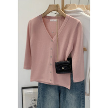 现货通勤韩系羊毛纽扣V领中袖针织开衫外套女通勤新款七分袖上衣